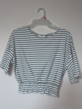 Sadie & Sage Gray and White Striped Cropped Tee